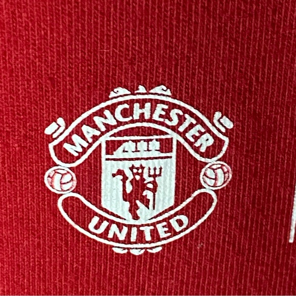 ⚽️ Manchester United soccer unisex T-shirt, size small - Picture 4 of 10